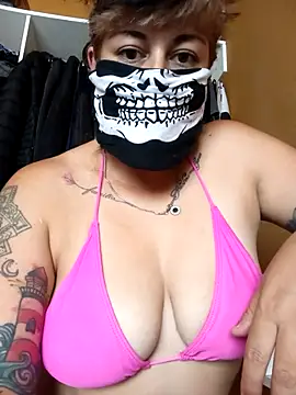 lovely-andrea online show from 01/15/26, 06:11