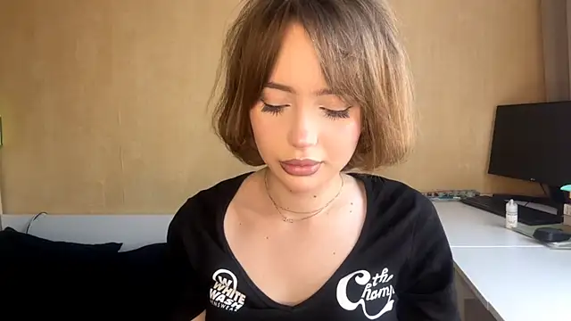 lil glow online show from 01/15/26, 11:02