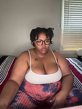 Chocolatebunnyxx96 online show from 04/20/26, 05:03