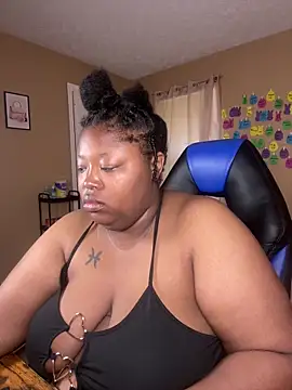 Chocolatebunnyxx96 online show from 06/15/26, 08:19