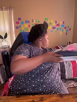 Chocolatebunnyxx96 online show from 05/12/26, 02:56