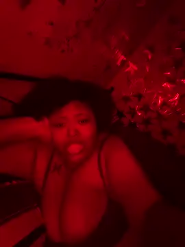 Chocolatebunnyxx96 online show from 02/04/26, 06:52