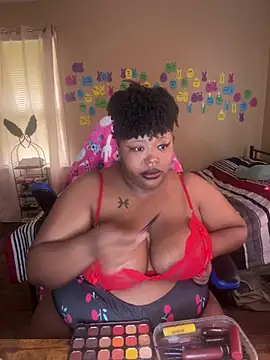 Chocolatebunnyxx96 online show from 05/15/26, 07:12