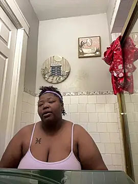 Chocolatebunnyxx96 online show from 03/04/26, 04:26