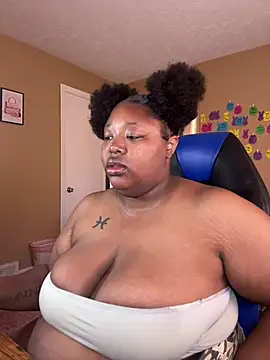 Chocolatebunnyxx96 online show from 05/31/26, 03:40