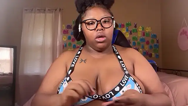 Chocolatebunnyxx96 online show from 06/13/26, 02:59