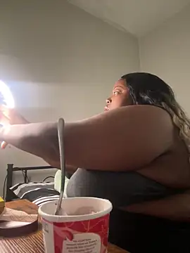 Chocolatebunnyxx96 online show from 03/15/26, 03:19