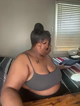 Chocolatebunnyxx96 online show from 04/14/26, 02:22