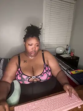 Chocolatebunnyxx96 online show from 04/18/26, 03:09