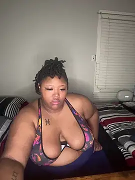Chocolatebunnyxx96 online show from 04/24/26, 03:19