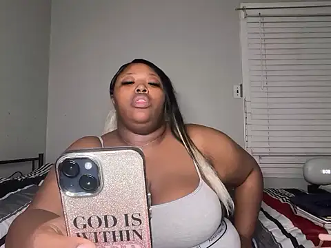 Chocolatebunnyxx96 online show from 04/04/26, 12:39