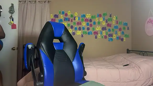 Chocolatebunnyxx96 online show from 06/10/26, 05:41