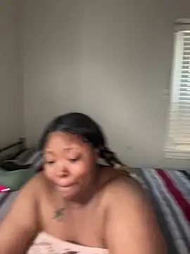 Chocolatebunnyxx96 online show from 04/08/26, 03:02