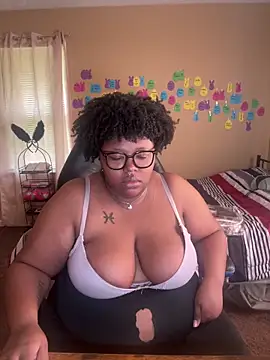 Chocolatebunnyxx96 online show from 05/21/26, 02:47