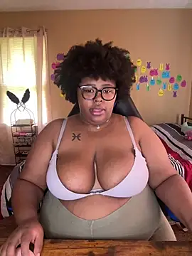 Chocolatebunnyxx96 online show from 05/11/26, 04:04