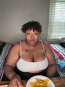 Chocolatebunnyxx96 online show from 05/01/26, 05:29