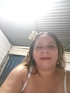 Snapshot of chiquitahot_ chatting on 04/15/26, 02:28 chiquitahot online show from 04/15/26, 02:28