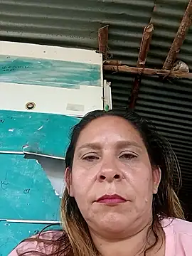 Snapshot of chiquitahot_ chatting on 04/05/26, 06:47 chiquitahot online show from 04/05/26, 06:47