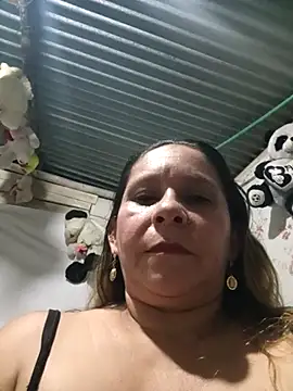 Snapshot of chiquitahot_ chatting on 03/23/26, 04:23 chiquitahot online show from 03/23/26, 04:23