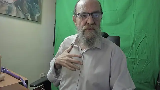 Snapshot of Uncle_Hottie chatting on 03/16/26, 04:54 Uncle Hottie online show from 03/16/26, 04:54