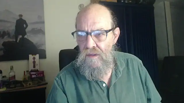 Snapshot of Uncle_Hottie chatting on 07/12/26, 04:13 Uncle Hottie online show from 07/12/26, 04:13