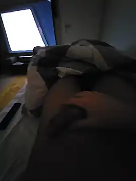 Snapshot of sensualman90 chatting on 06/12/26, 04:43 sensualman90 online show from 06/12/26, 04:43