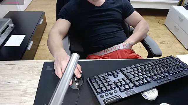sensualman90 online show from 05/12/26, 09:54