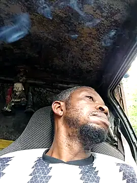 Snapshot of Negaomalinha1 chatting on 03/20/26, 03:24 Negaomalinha1 online show from 03/20/26, 03:24