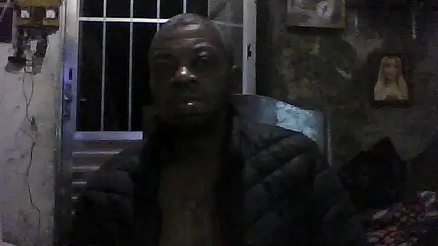 Snapshot of Negaomalinha1 chatting on 06/11/26, 02:44 Negaomalinha1 online show from 06/11/26, 02:44