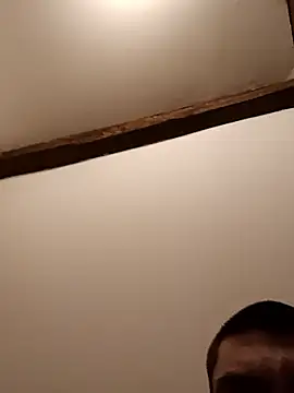 Snapshot of Anuslarge chatting on 01/13/26, 04:33 Anuslarge online show from 01/13/26, 04:33