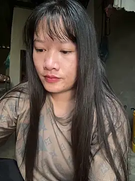 Snapshot of Suni-ii chatting on 05/20/26, 11:07 Suni-ii online show from 05/20/26, 11:07