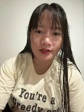 Snapshot of Suni-ii chatting on 05/03/26, 01:33 Suni-ii online show from 05/03/26, 01:33