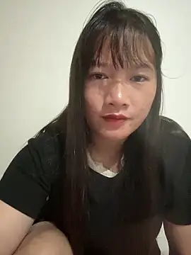 Snapshot of Suni-ii chatting on 04/18/26, 11:27 Suni-ii online show from 04/18/26, 11:27