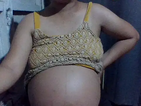 Snapshot of sweetprinces08 chatting on 05/15/26, 11:52 sweetprinces08 online show from 05/15/26, 11:52