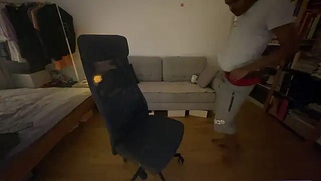 teamrocket1433 online show from 01/16/26, 07:18