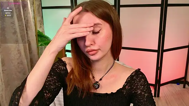 Layla Bloom online show from 02/26/26, 05:35