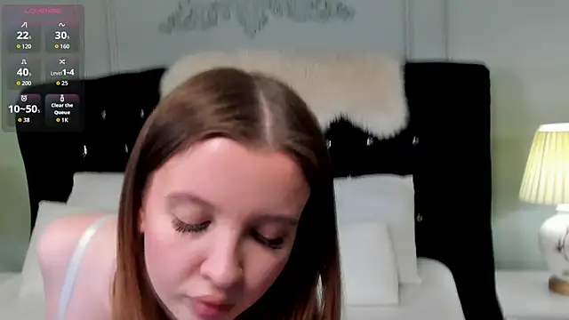 Layla Bloom online show from 01/14/26, 12:42