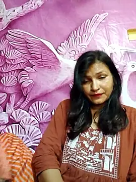 Snapshot of Priyaa_1433 chatting on 06/27/26, 05:46 Priyaa 1433 online show from 06/27/26, 05:46
