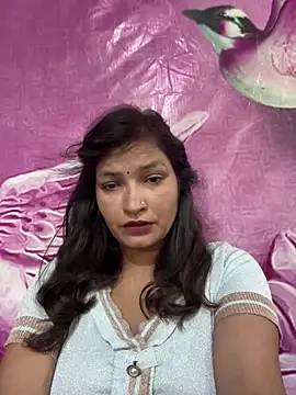Snapshot of Priyaa_1433 chatting on 07/27/26, 04:52 Priyaa 1433 online show from 07/27/26, 04:52