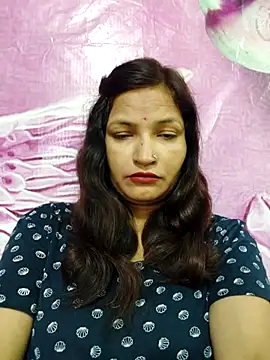 Snapshot of Priyaa_1433 chatting on 07/11/26, 08:47 Priyaa 1433 online show from 07/11/26, 08:47