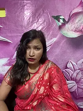 Snapshot of Priyaa_1433 chatting on 07/31/26, 04:26 Priyaa 1433 online show from 07/31/26, 04:26