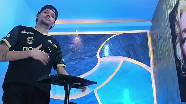 Lucas hot 20 online show from 02/17/26, 04:54