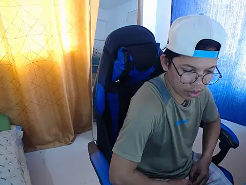 holly oreo online show from 06/30/26, 02:11