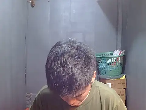 Snapshot of pinoymonstercock_xx chatting on 02/17/26, 08:22 pinoymonstercock xx online show from 02/17/26, 08:22