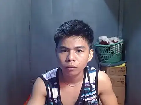 Snapshot of pinoymonstercock_xx chatting on 02/13/26, 01:38 pinoymonstercock xx online show from 02/13/26, 01:38