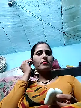 Snapshot of Bhavna8080 chatting on 06/11/26, 03:42 Bhavna8080 online show from 06/11/26, 03:42