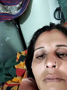 Snapshot of Bhavna8080 chatting on 06/21/26, 05:24 Bhavna8080 online show from 06/21/26, 05:24