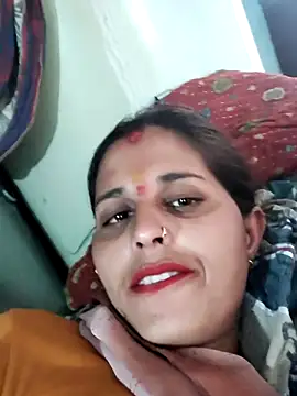 Snapshot of Bhavna8080 chatting on 06/17/26, 05:18 Bhavna8080 online show from 06/17/26, 05:18