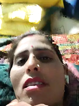 Snapshot of Bhavna8080 chatting on 07/19/26, 04:04 Bhavna8080 online show from 07/19/26, 04:04