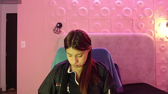 yuyis 15 online show from 01/14/26, 12:42